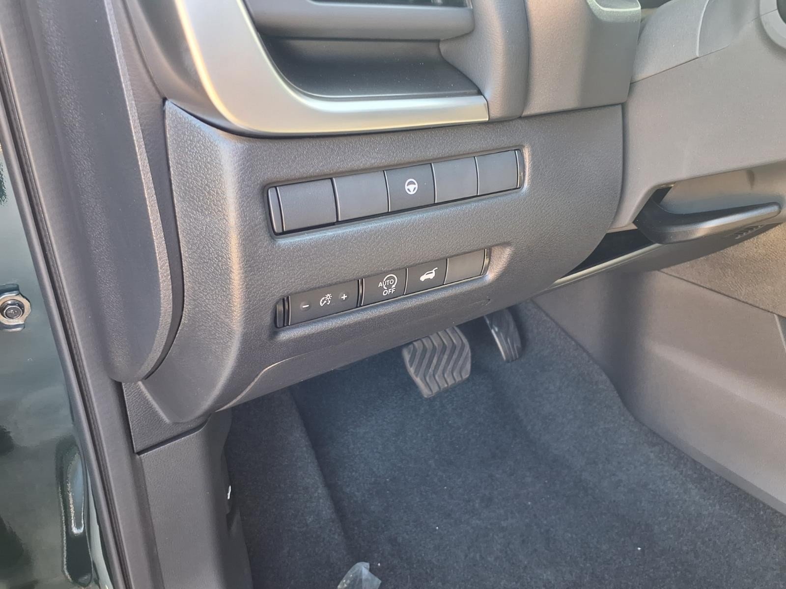 2026 Nissan Rogue photo 15 of 26