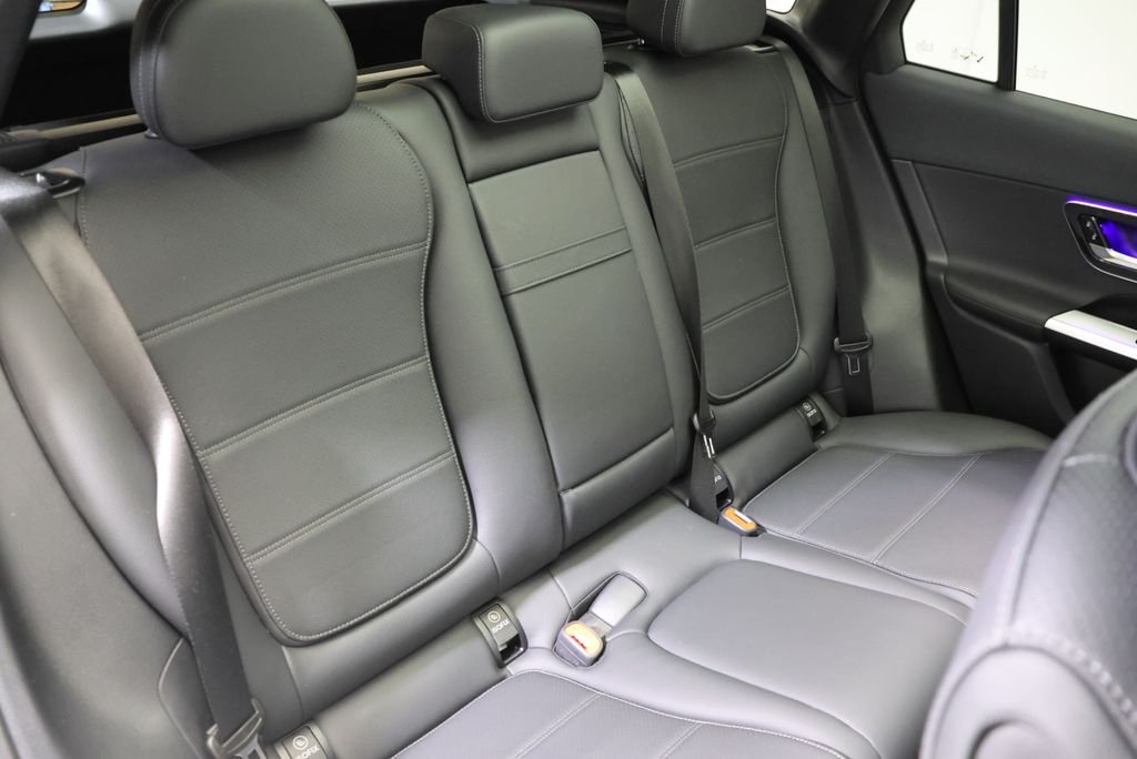 Certified Used 2026 Polar White Mercedes-Benz GLC 300 image 53