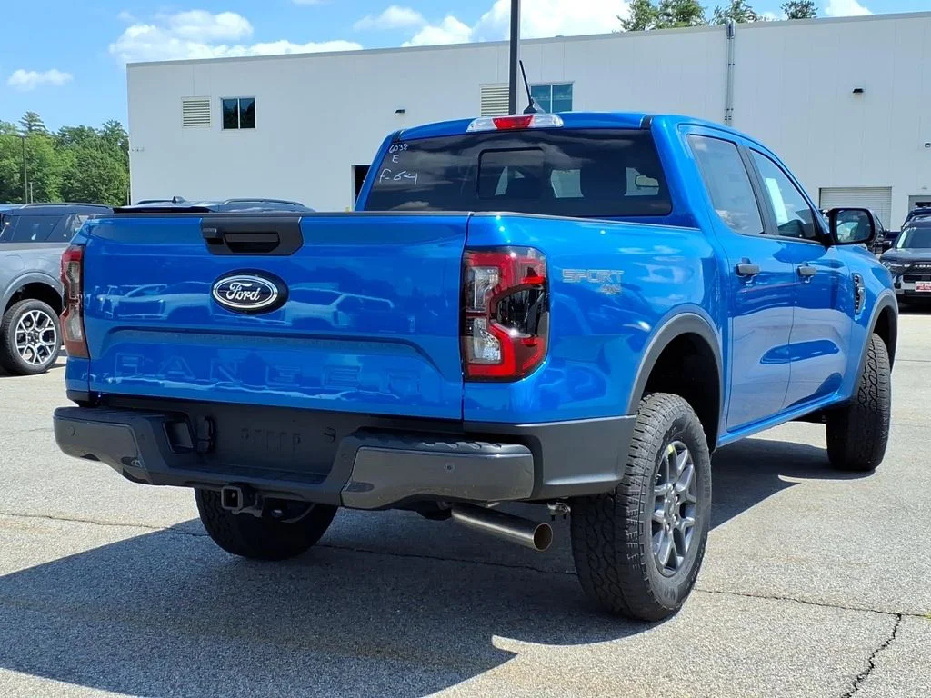 New 2026 Velocity Blue Metallic Ford XLT image 4