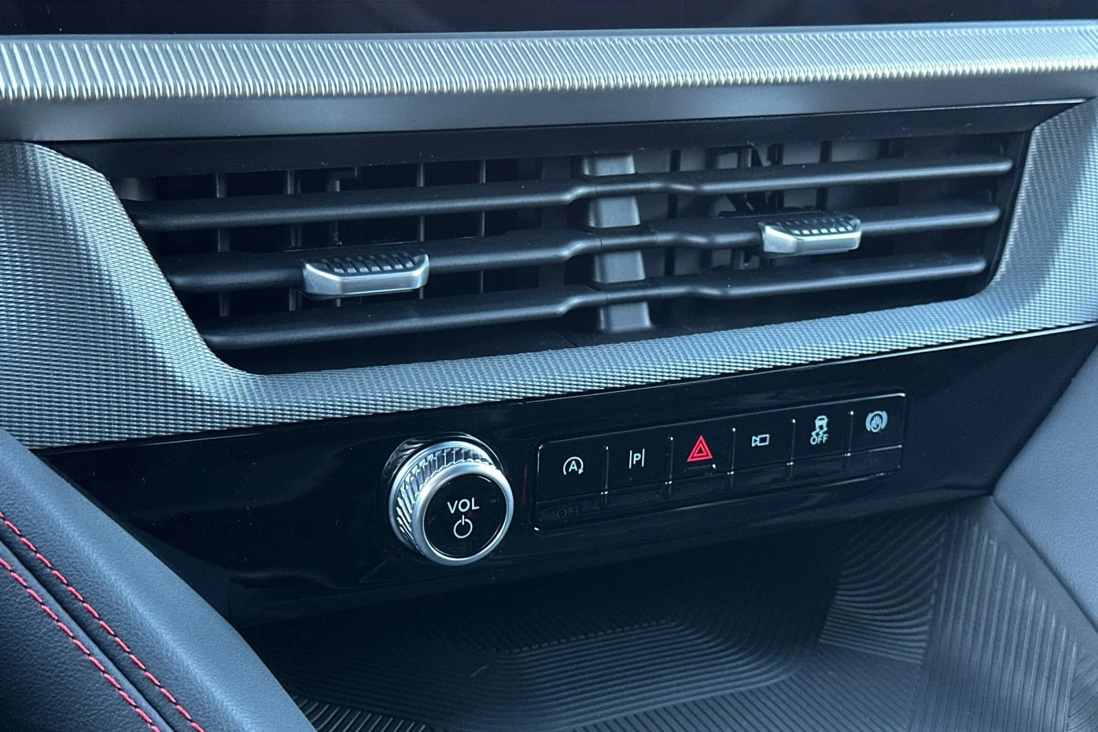 2026 Ford Explorer ST - Photo 21