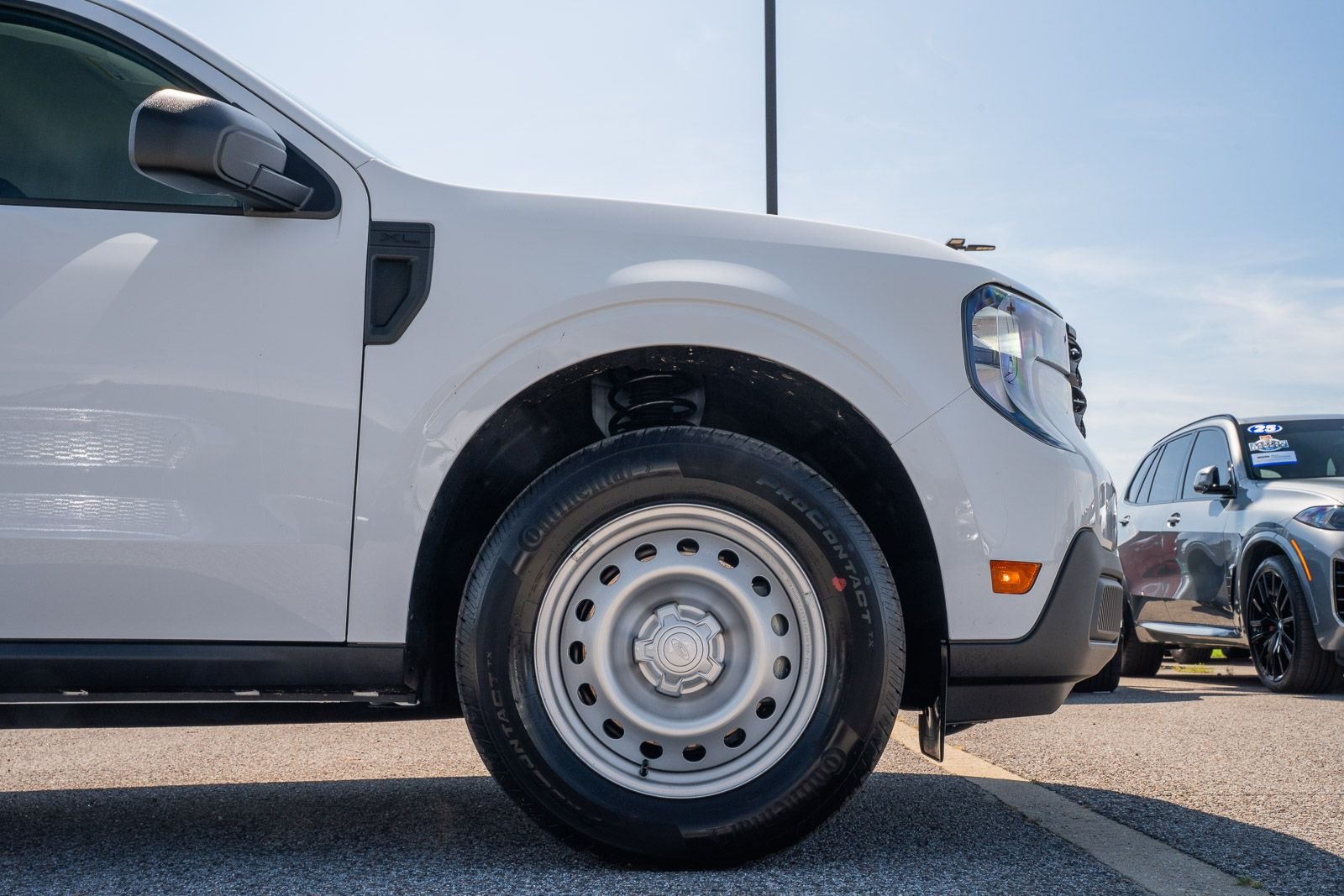 New 2026 Oxford White Ford XL image 5