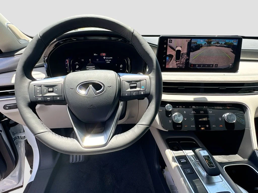 Used 2027 White INFINITI LUXE image 12
