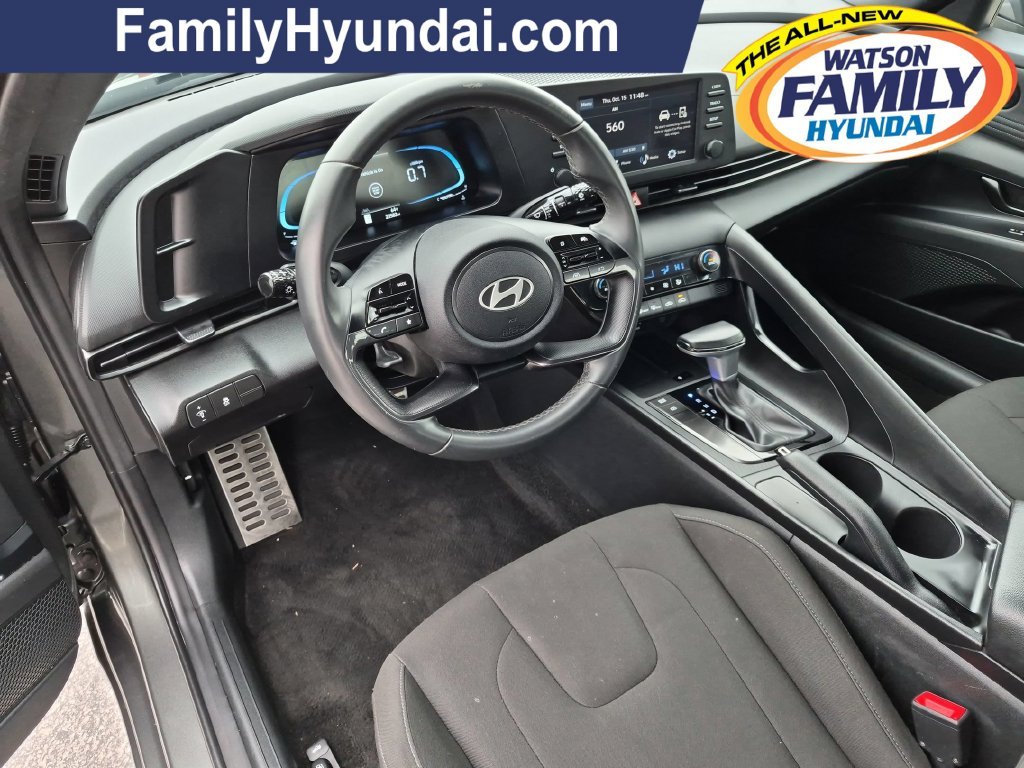 2025 Hyundai Elantra SEL - Photo 11