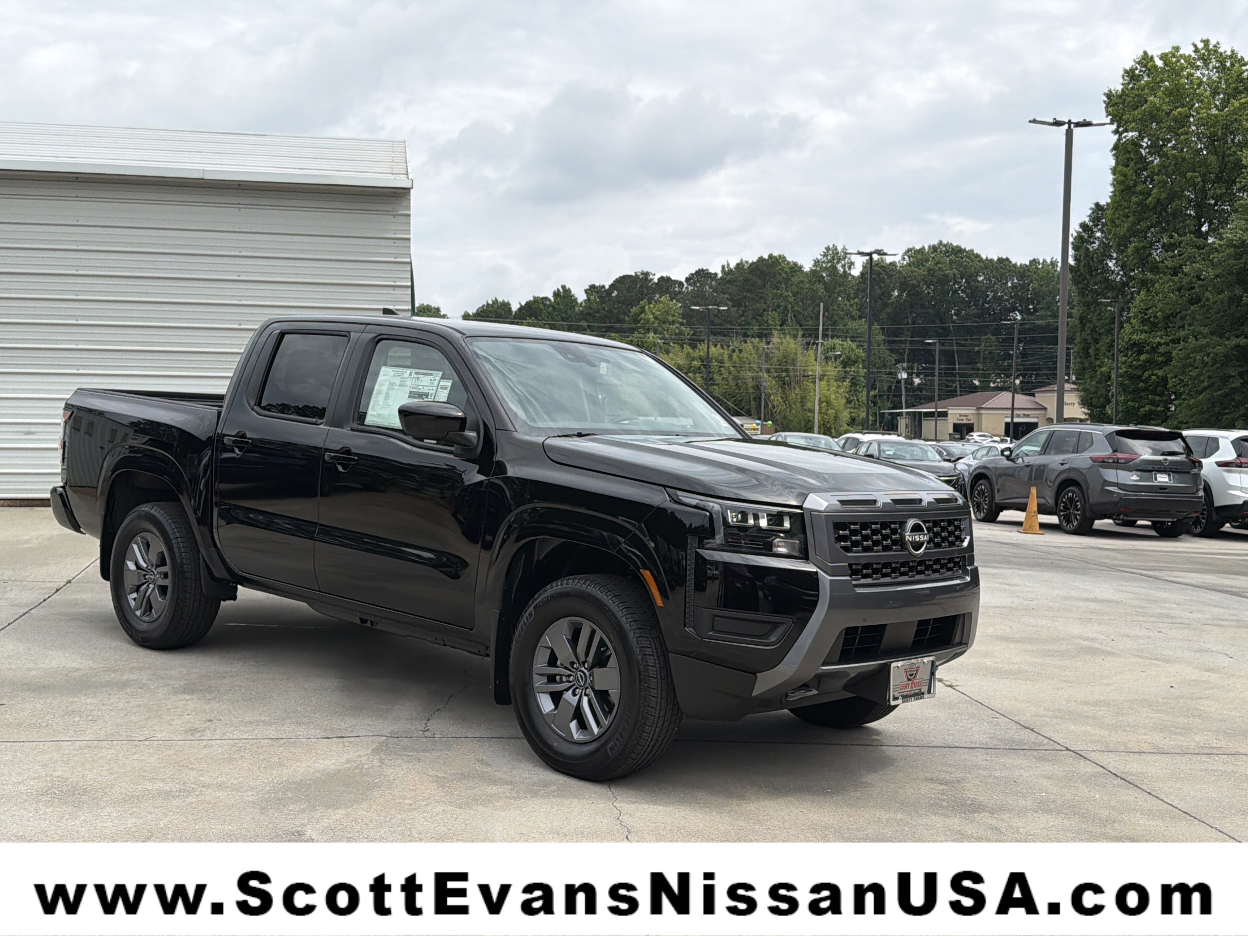 2026 Nissan Frontier SV Crew Cab 4X4 SWB's photo