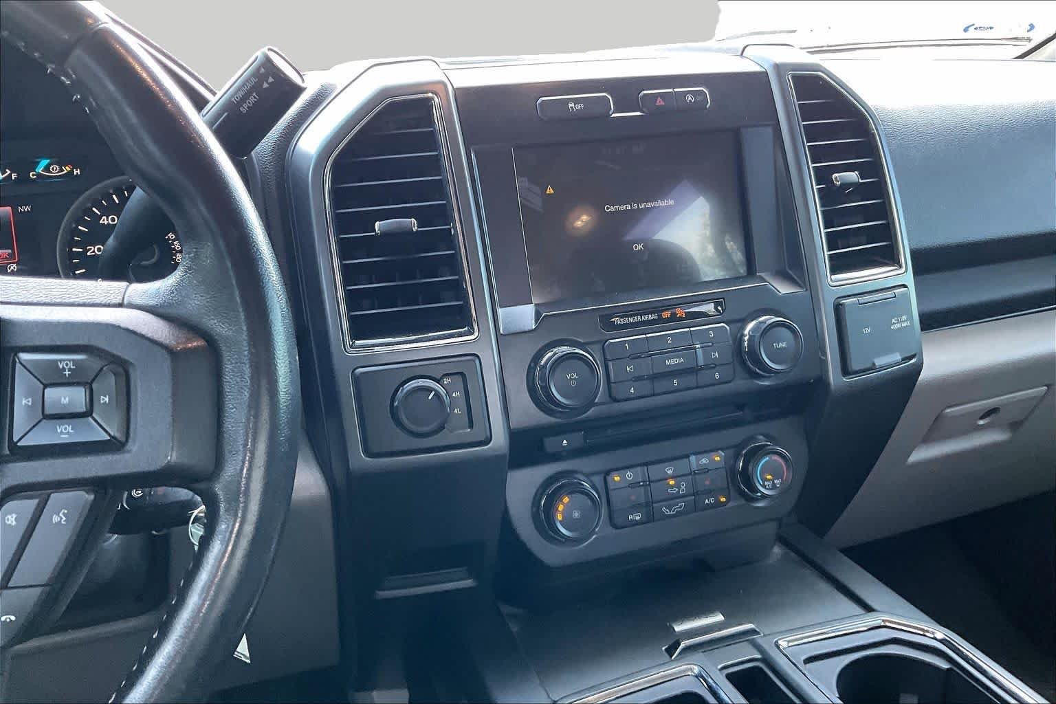 Used 2017 Blue Jeans Metallic Ford XLT image 7