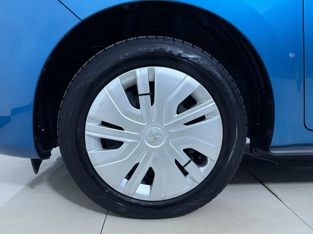 Used 2024 Sapphire Blue Metallic Mitsubishi ES image 10