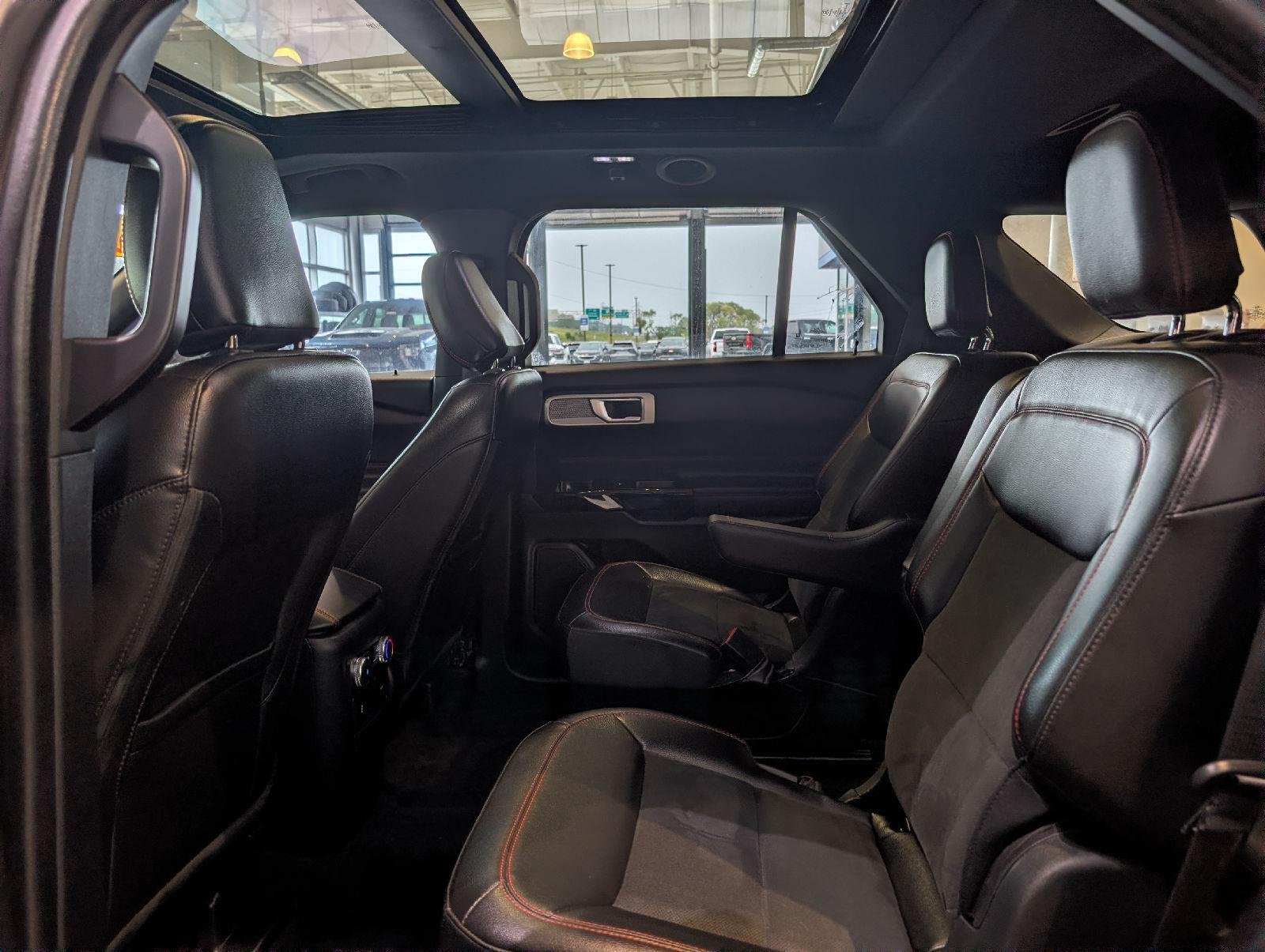 Used 2022 Gray Metallic Ford ST-Line image 17