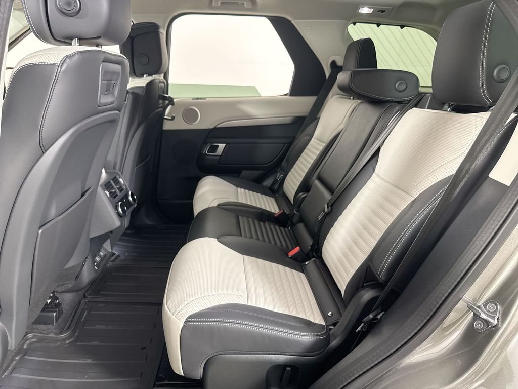 Certified Used 2025 Silver Land Rover Dynamic SE image 20