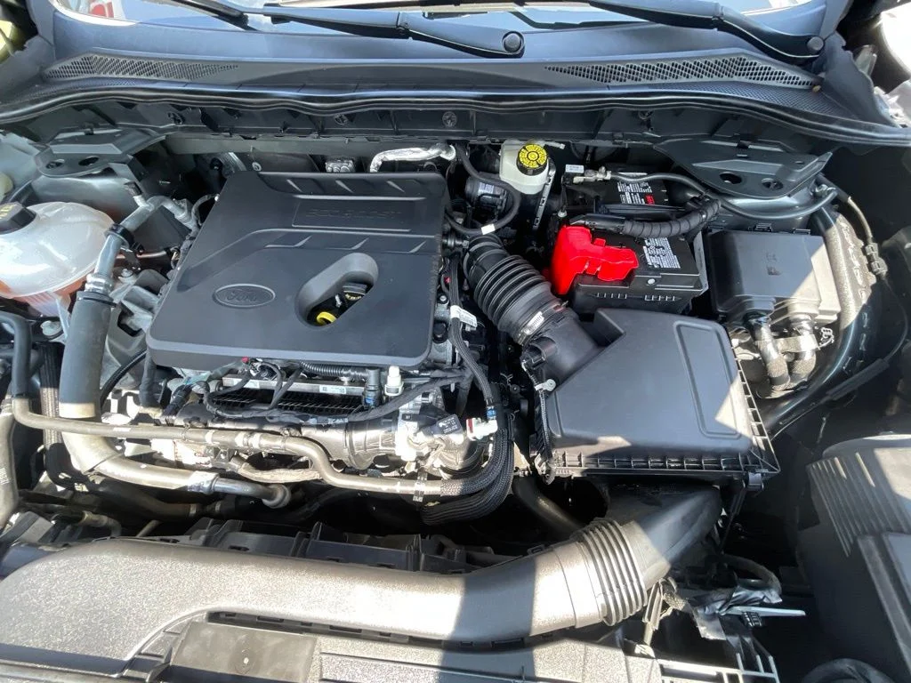 Used 2020 Gray Ford SE image 31