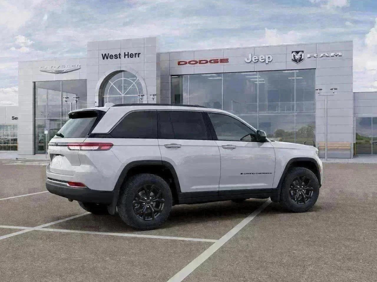 New 2026 Bright White Clearcoat Jeep Laredo image 30