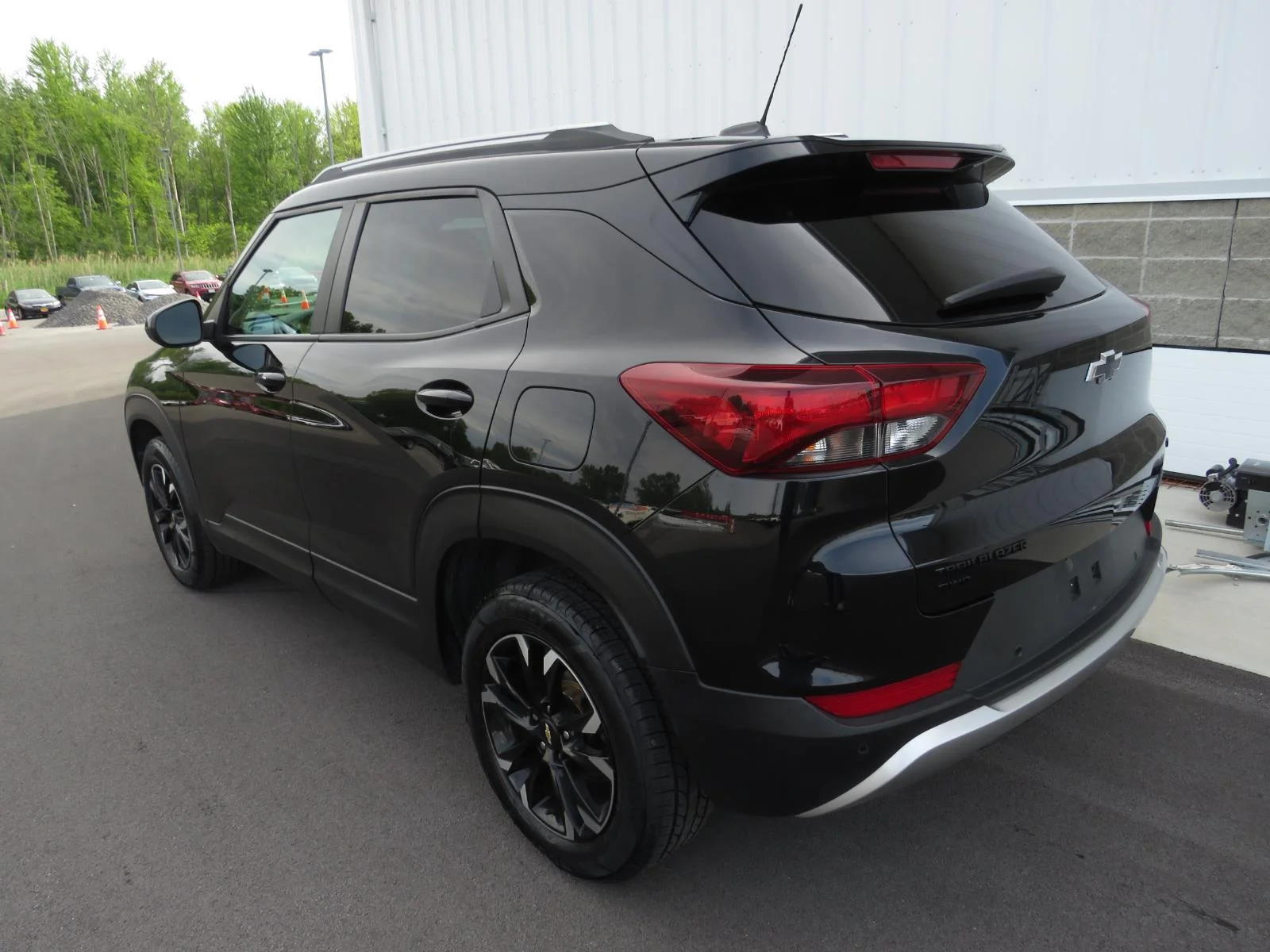 Used 2021 Mosaic Black Metallic Chevrolet LT image 18