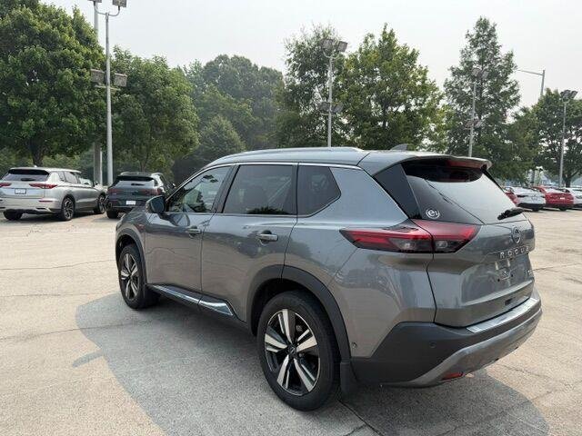 Used 2023 Gun Metallic Nissan SL image 3