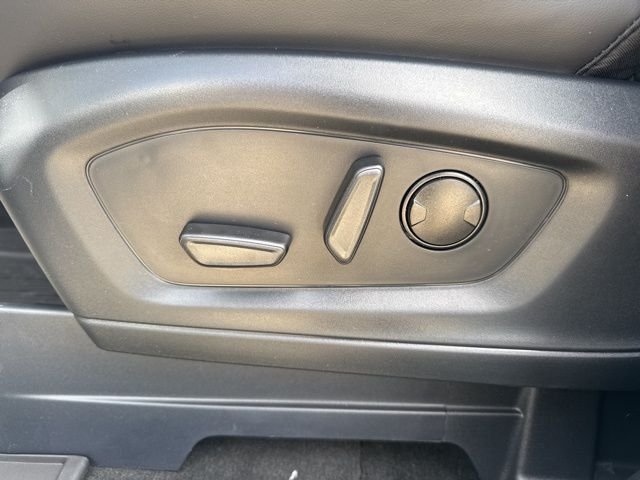 New 2026 Carbonized Gray Metallic Ford Tremor® image 14
