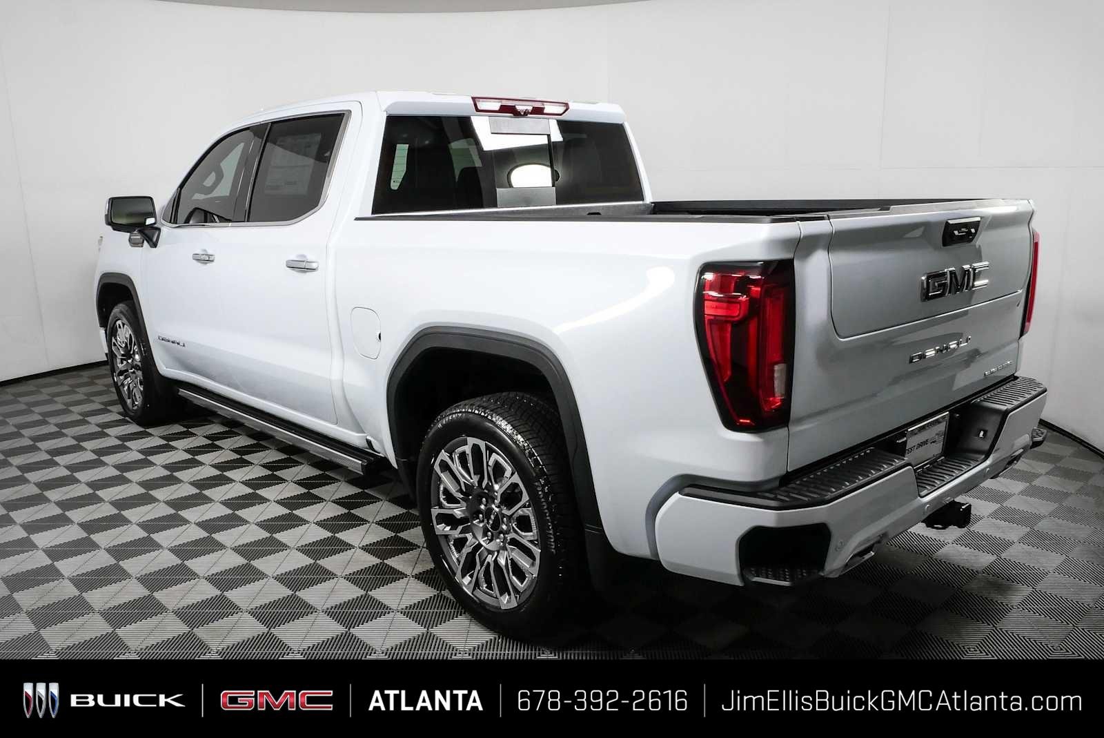 New 2026 Glacier White Tricoat GMC Denali Ultimate image 31