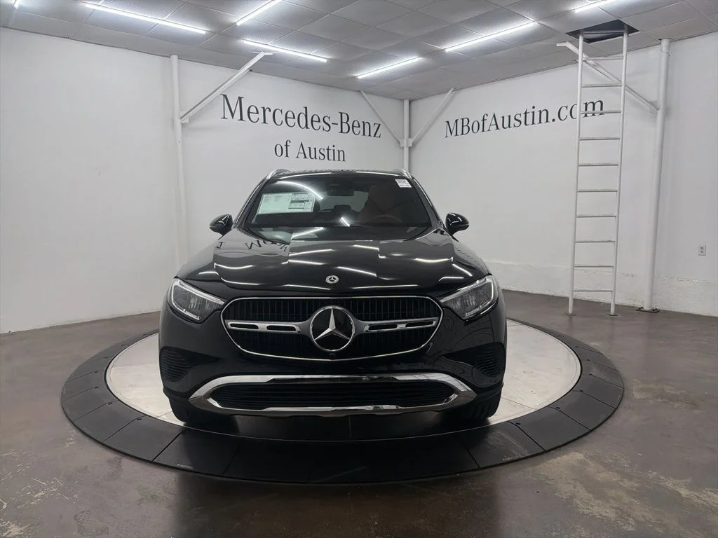 Used 2026 Black Mercedes-Benz GLC 300 image 2