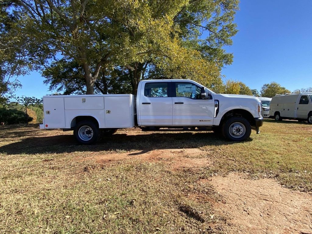 New 2026 Oxford White Ford F-350® XL image 2