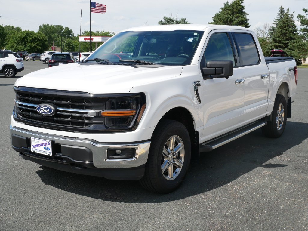 Used 2024 White Ford XLT image 4