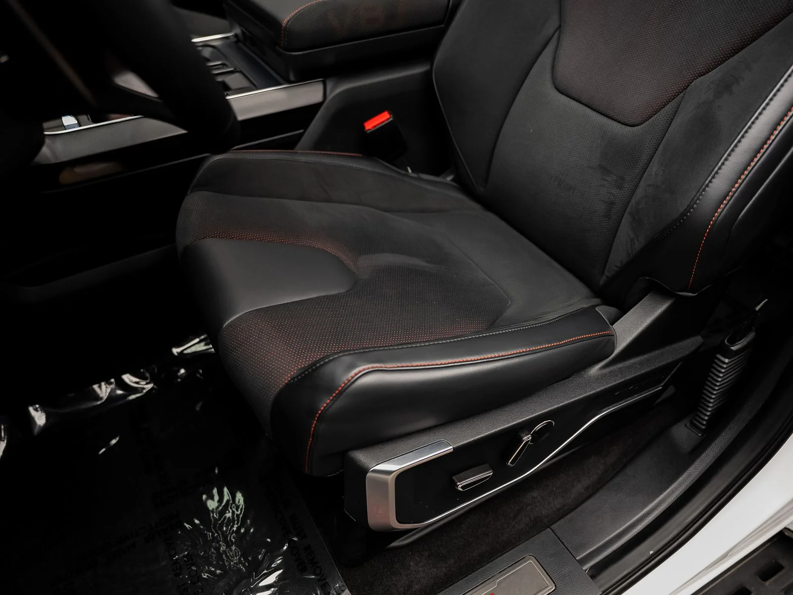Used 2024 White Ford Raptor image 36