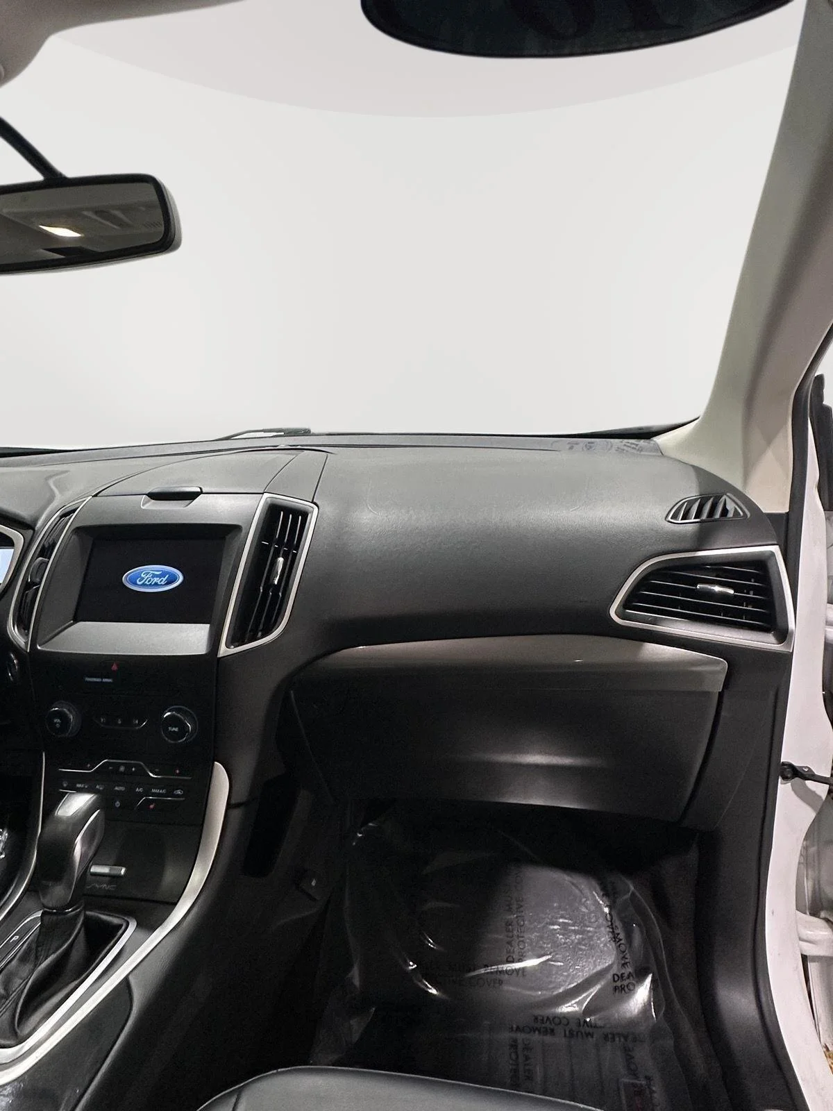 Used 2016 Oxford White Ford SEL image 29