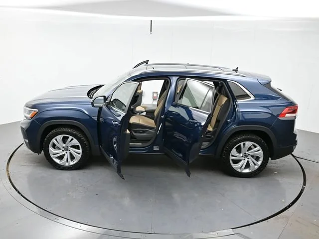 Used 2021 Blue Volkswagen 2.0T SEL image 42