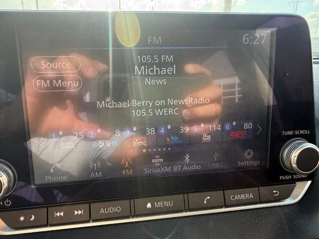 Used 2025 Black Nissan SR image 9