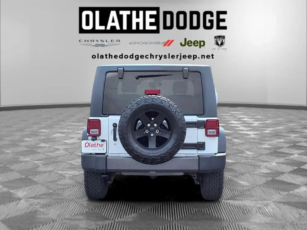 Used 2017 White Jeep Sport image 27