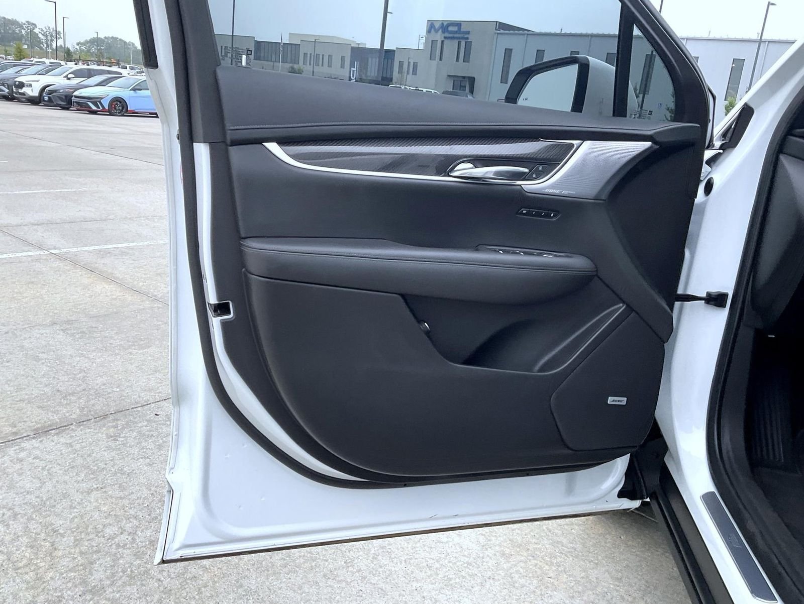 Used 2022 White Cadillac Sport image 10