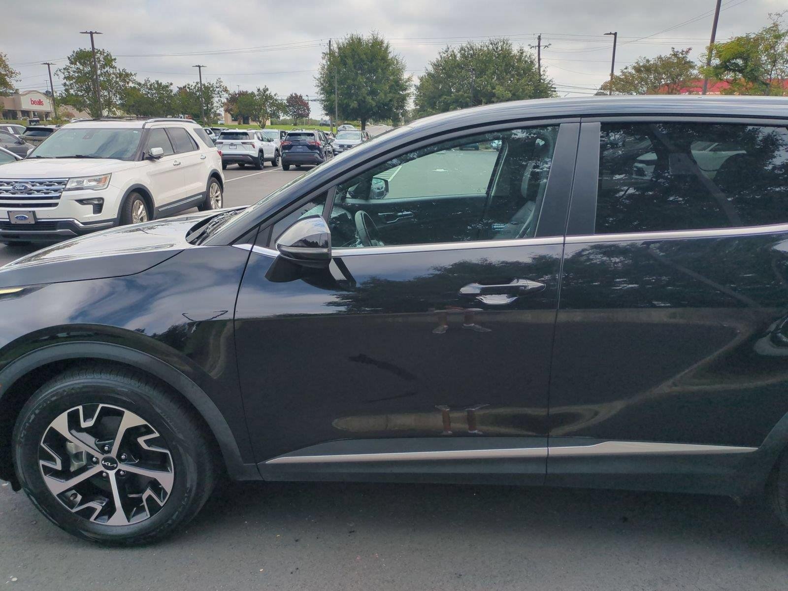Used 2023 Ebony Black Kia EX image 15
