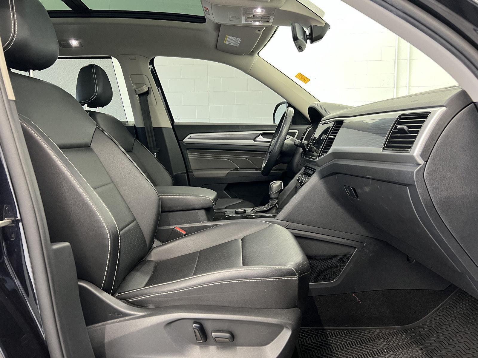 2023 Volkswagen Atlas SEL R-Line Black - Photo 32