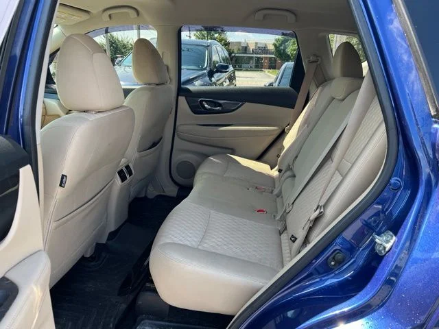 Used 2020 Blue Nissan SV image 7