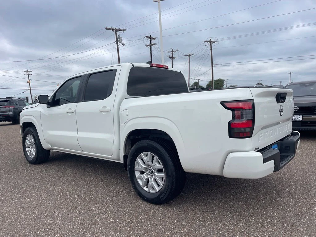 Used 2023 White Nissan SV image 5