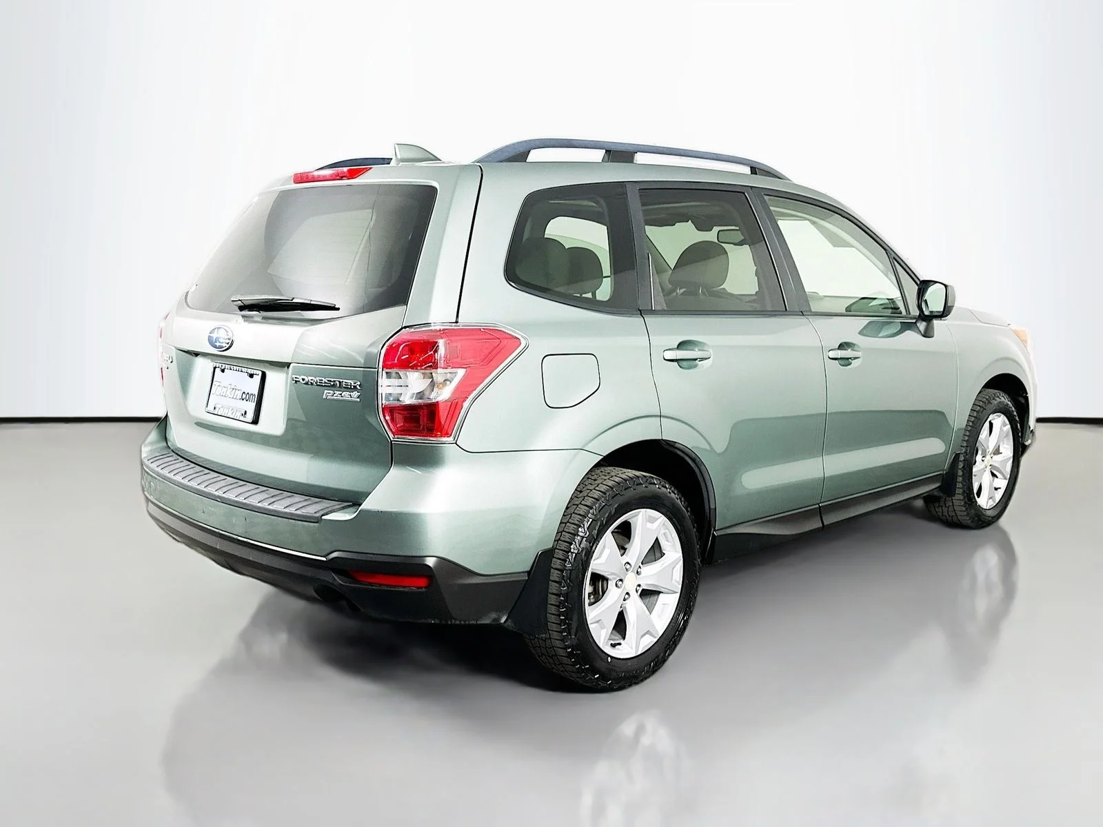Used 2016 Jasmine Green Metallic Subaru 2.5i Premium image 7