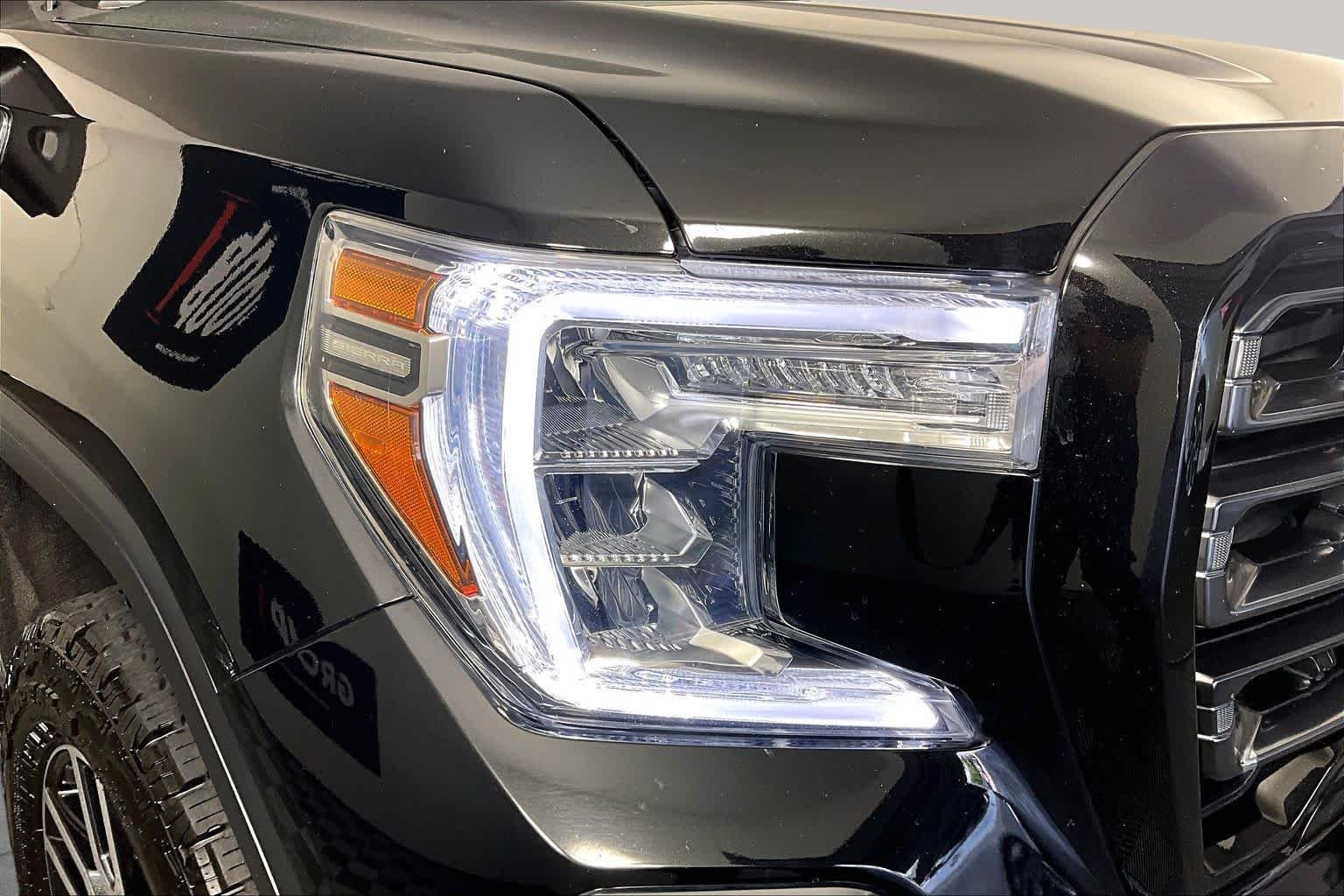 Used 2021 EBONY TWILIGHT METALLIC GMC AT4 image 27