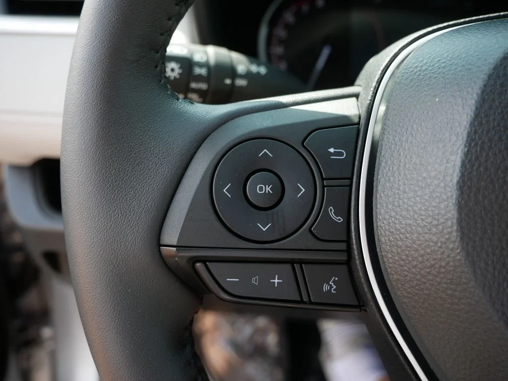 Used 2023 Silver Toyota XLE Premium image 28