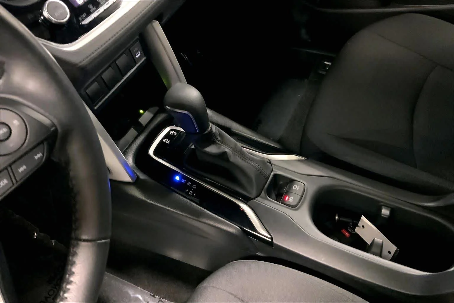 Used 2024 Wind Chill Pearl Toyota LE image 17