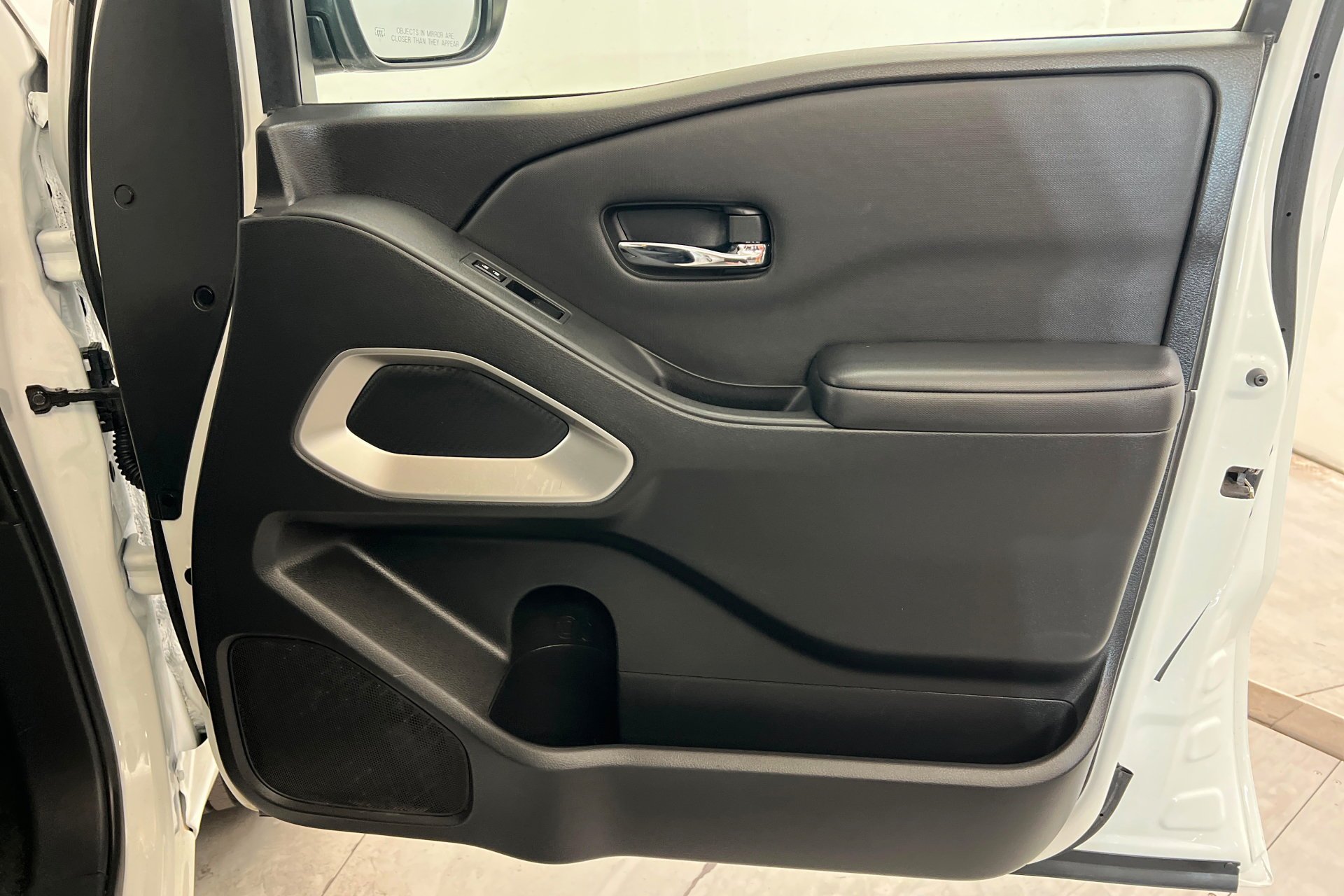 2024 Nissan Frontier SV - Photo 23