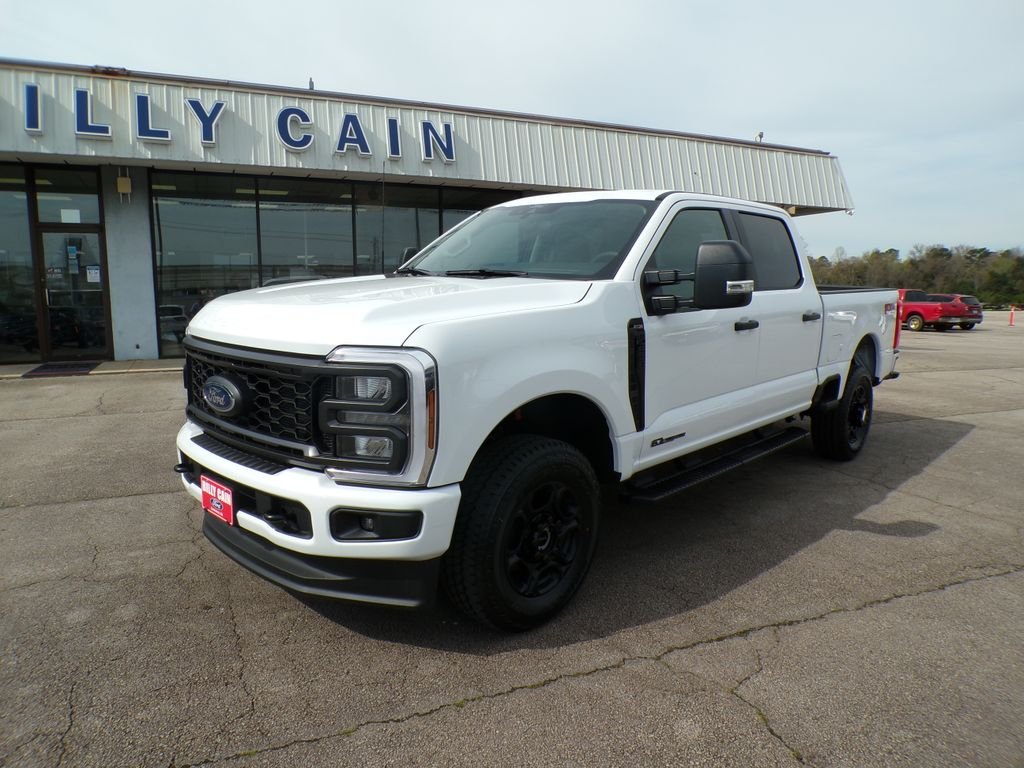 New 2026 Oxford White Ford F-250® XL image 3