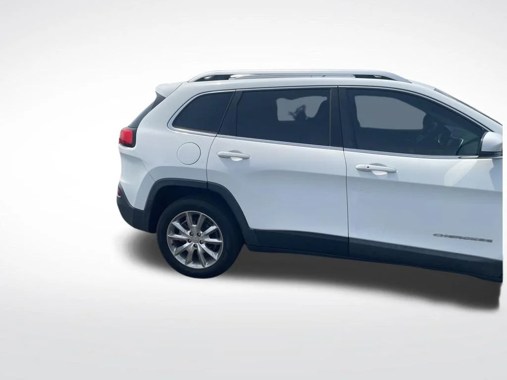 Used 2015 White Jeep Limited image 7