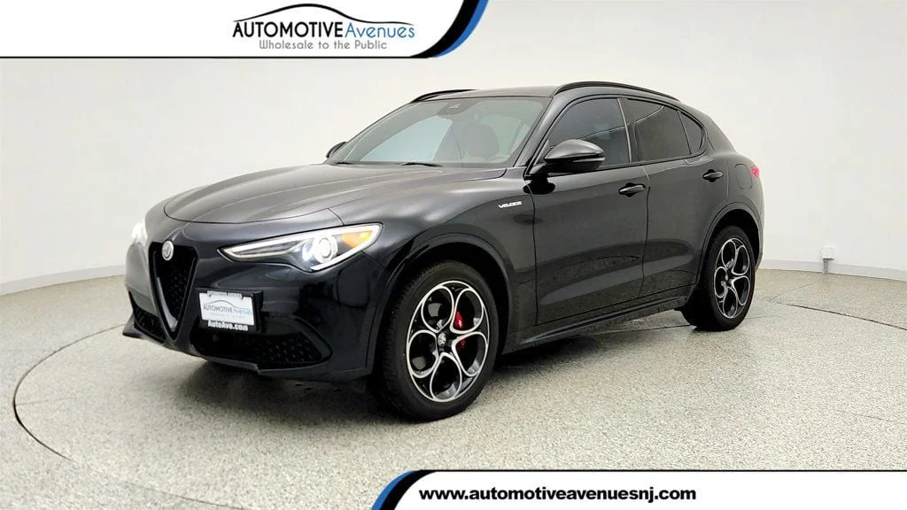 2023 Alfa Romeo Stelvio Veloce AWD's photo