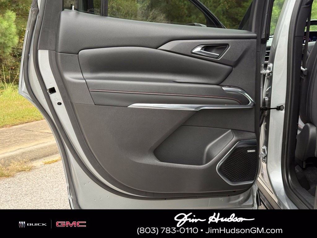 Used 2024 Gray Chevrolet Z71 image 24