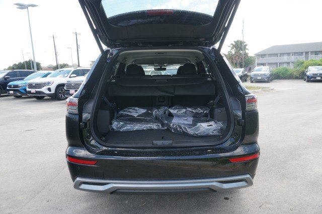 2025 Mitsubishi Outlander SE - Photo 7