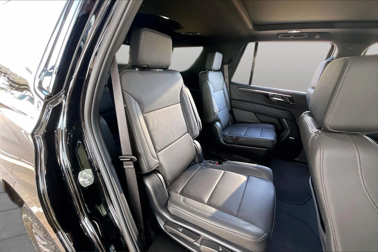 Used 2025 Black Chevrolet Z71 image 19