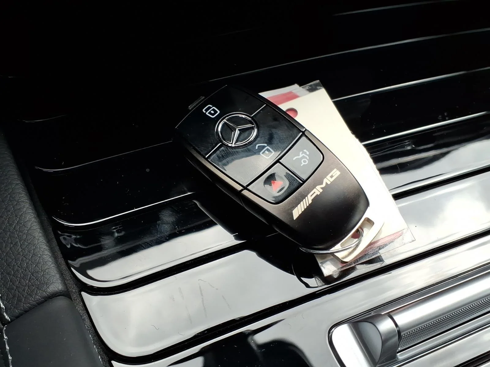 New 2026 MANUFAKTUR Alpine Grey Mercedes-Benz AMG® GLE 53 image 34