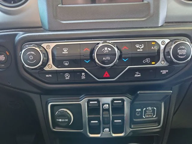 Used 2023 Gray Jeep Sport S image 18