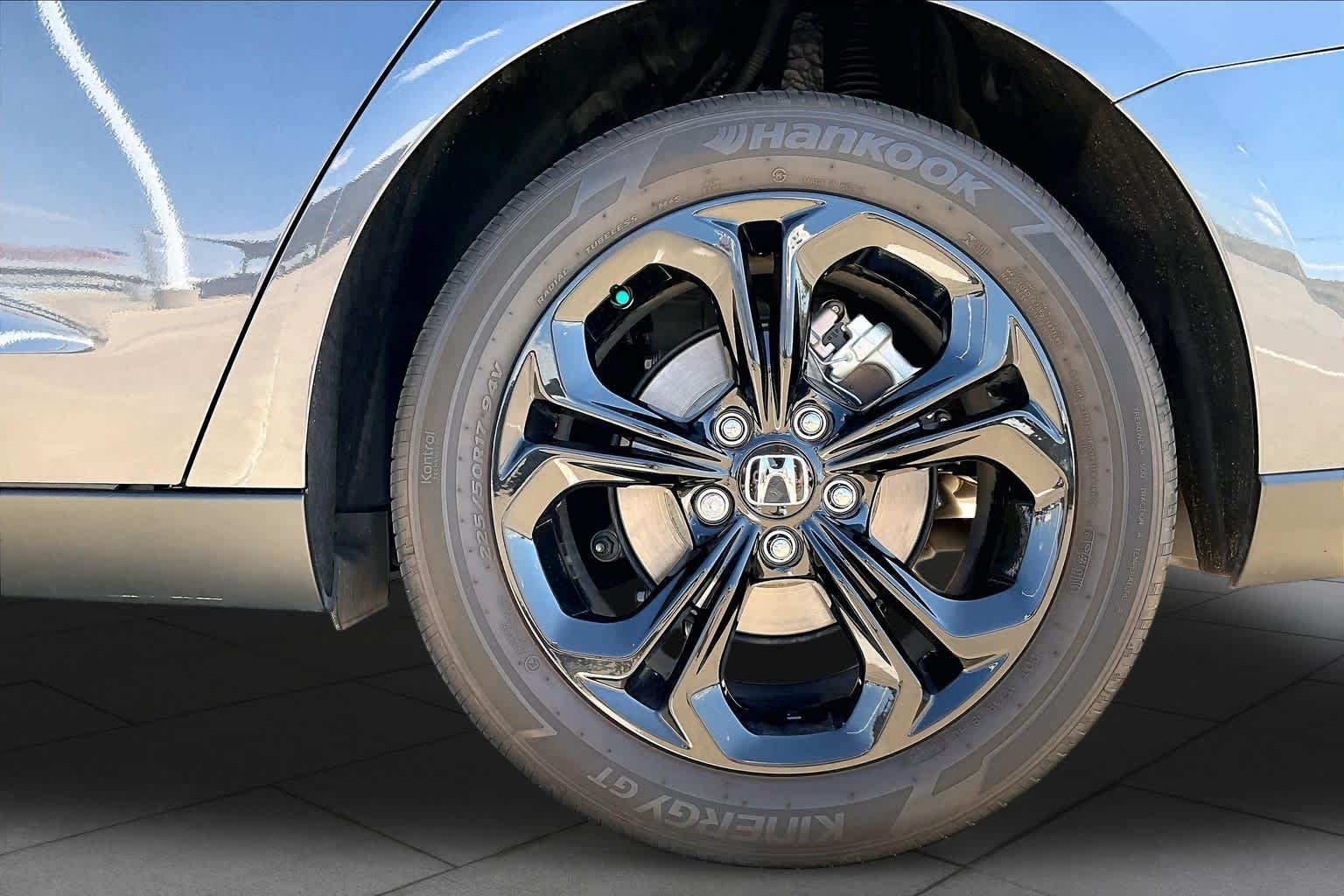 2025 Honda Accord SE - Photo 10