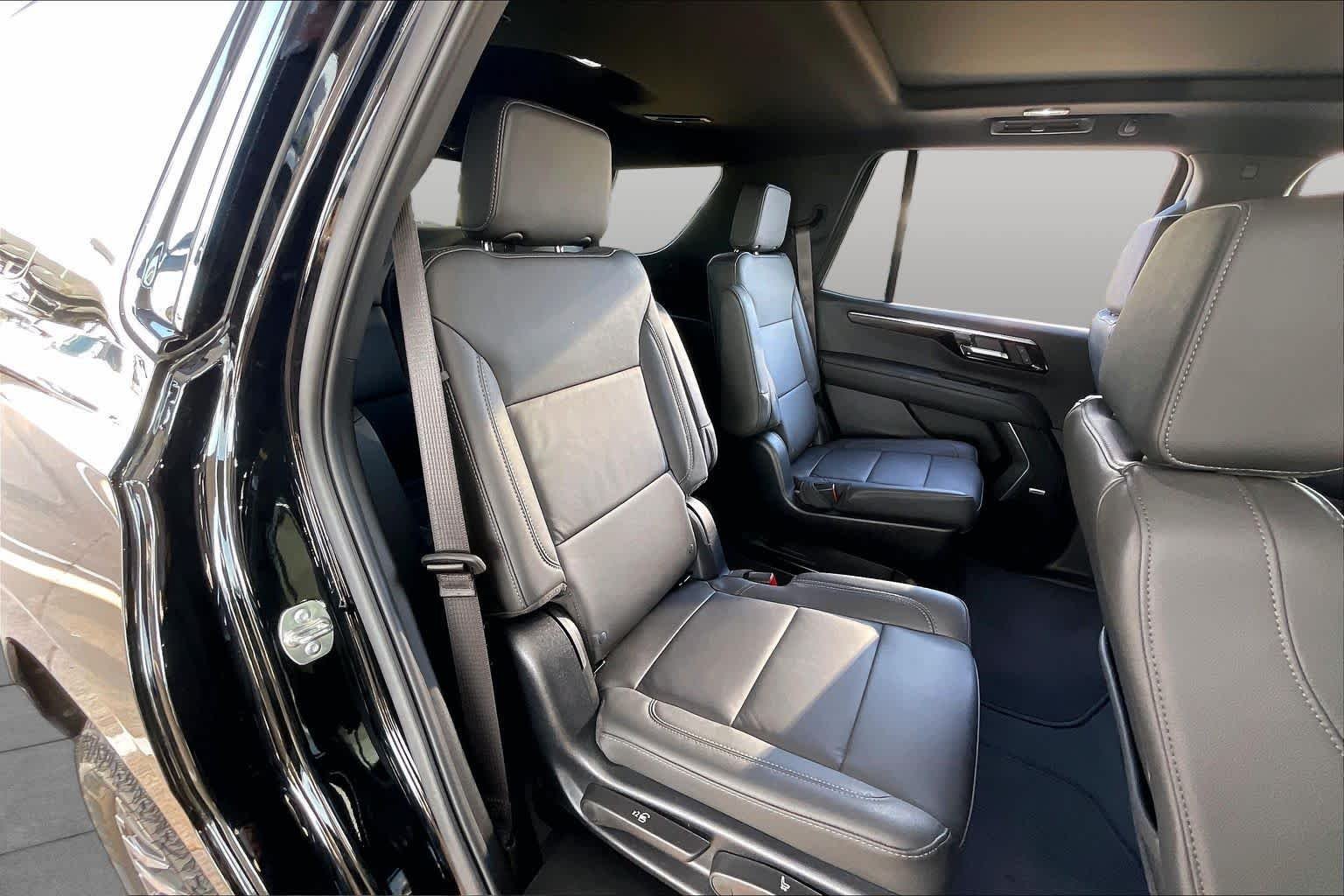 Used 2025 Black Chevrolet Z71 image 20