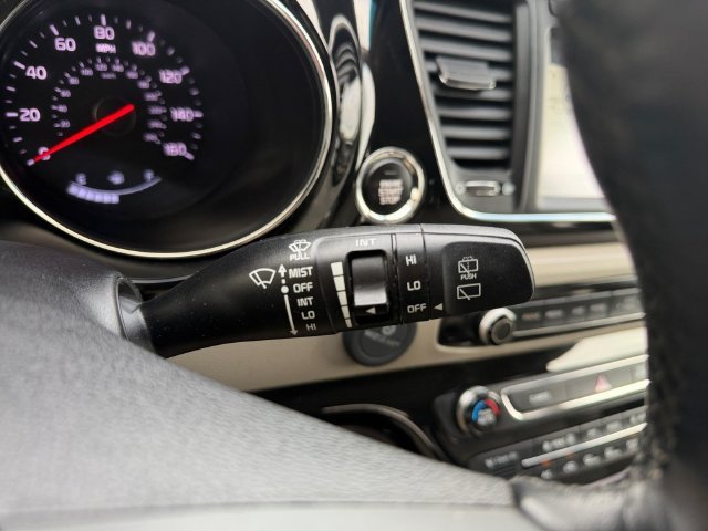 Used 2016 Black Kia SXL image 14