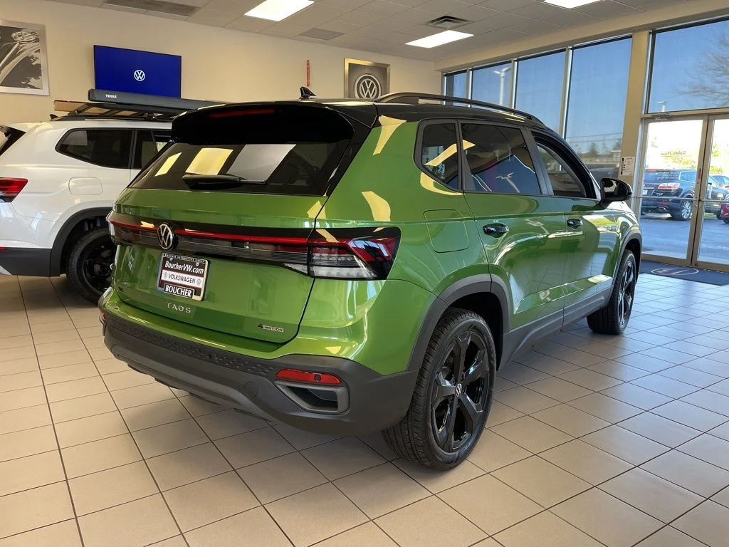 New 2026 Bright Moss Green Metallic Volkswagen 1.5T SE Black image 4