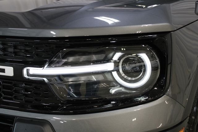 New 2026 Carbonized Gray Metallic Ford Outer Banks image 33