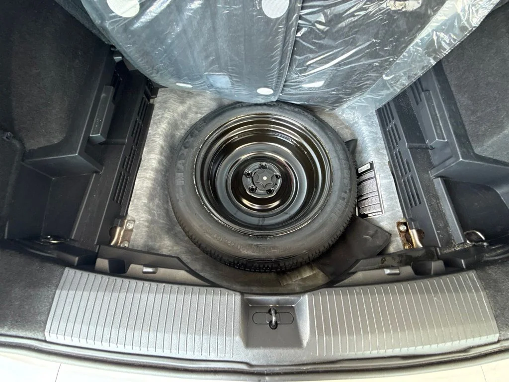 Used 2025 Silver Nissan SV image 45